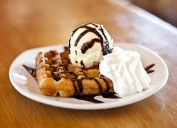 Gofre helado y nata